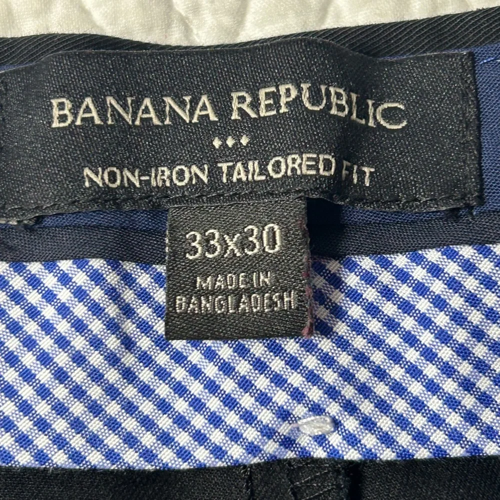 Banana republic men’s non-iron‎ tailored fit pants, size 33/30 black